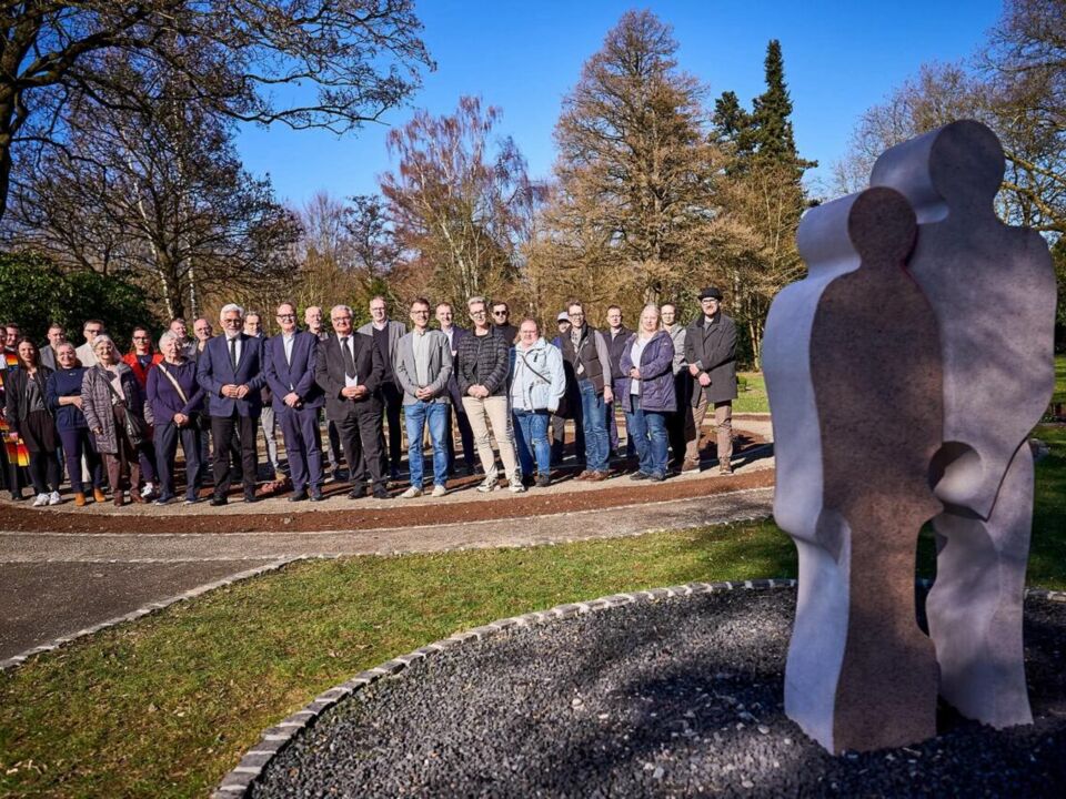Offizielle Eröffnung: Sternenkinderfeld - Hauptfriedhof Bochum; Freigrafendamm
